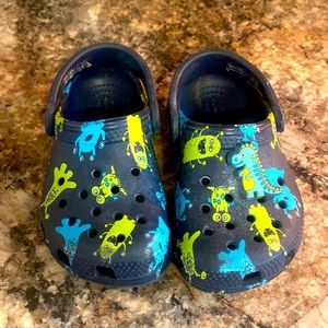 Crocs monster design, size 7 toddler